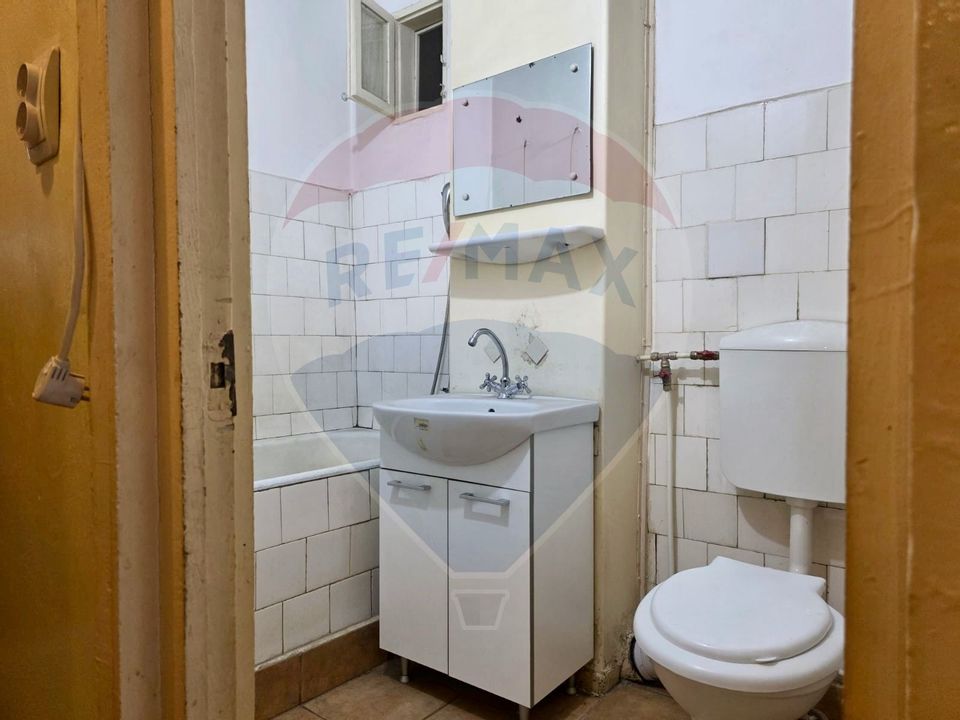 Apartament cu 3 camere decomandat de vânzare, zona Orizont