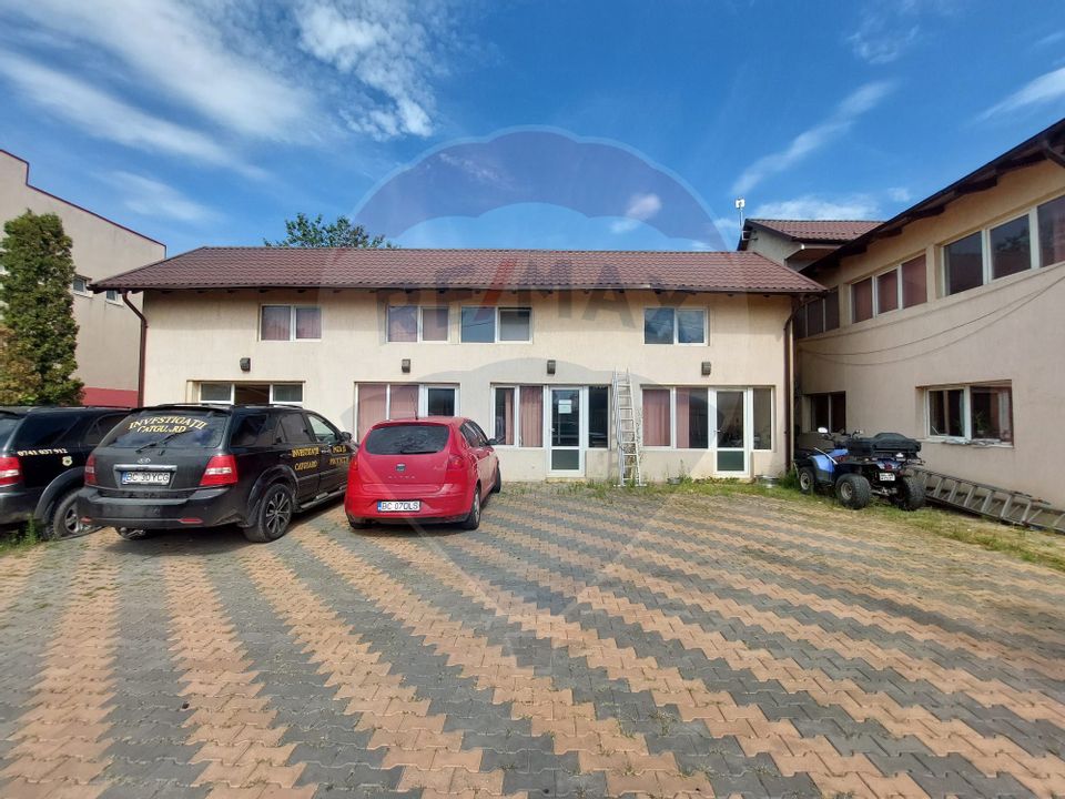 De vanzare casa ideala pentru locuinta sau sediu firma Bacau Izvoare