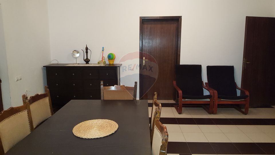 6 room House / Villa for sale