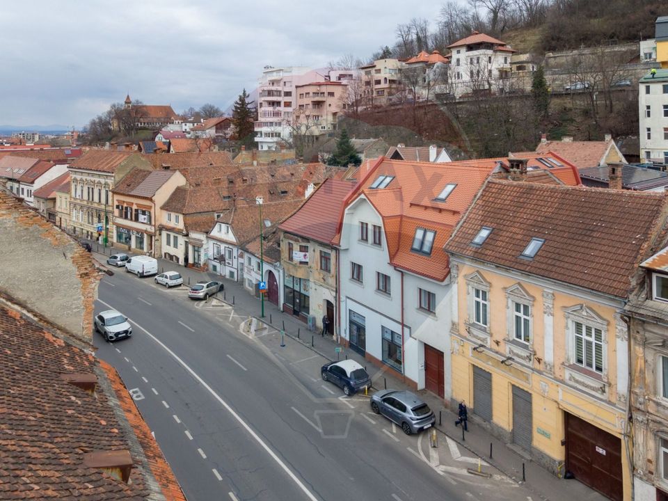 APARTAMENT 3 camere, Etaj 1, Str. Lunga nr 22, Brasov