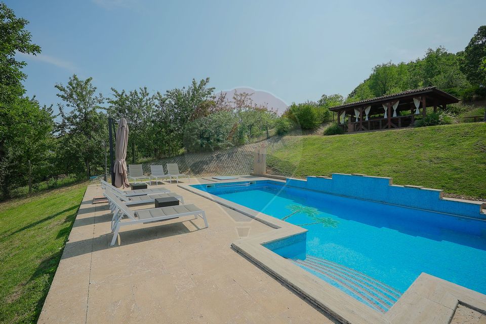 Vilă mediteraneană premium cu piscină, de vânzare, zona Dealuri Oradea