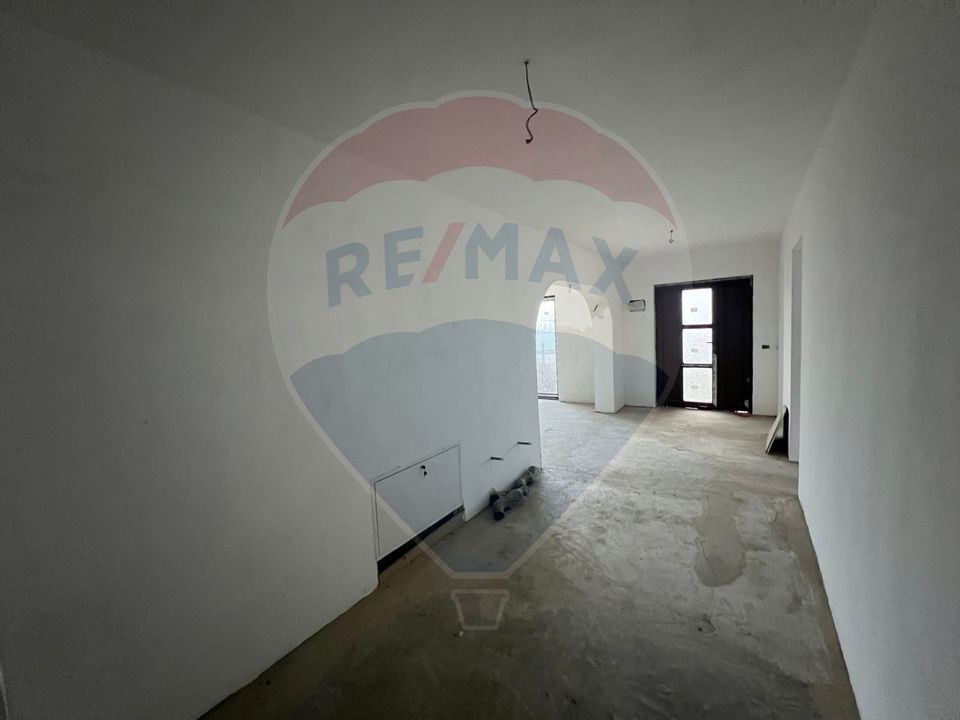 Casă 4 camere Rachitosu