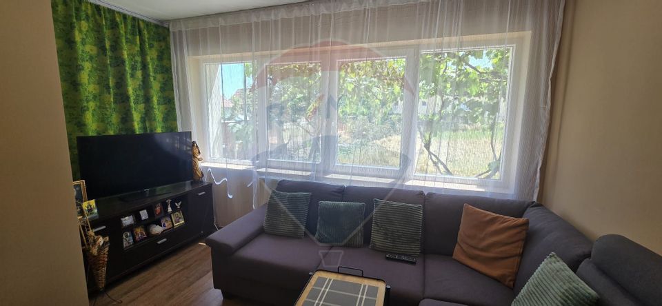 8 room House / Villa for sale