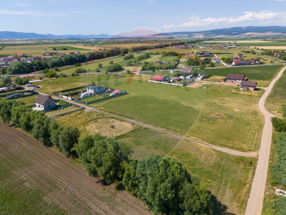 Land 597sqm Bod / Strada Garii