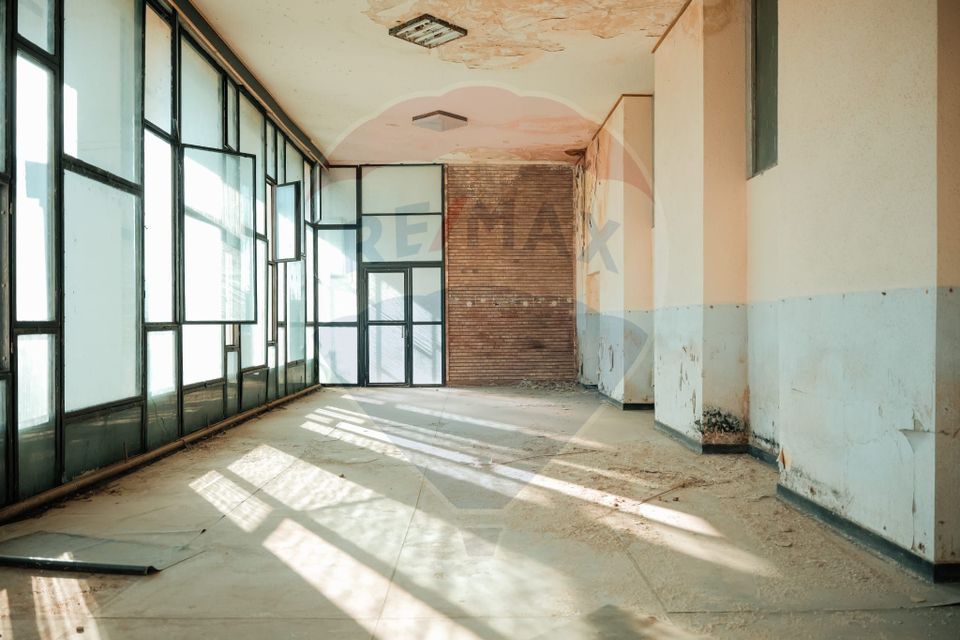 1,674sq.m Industrial Space