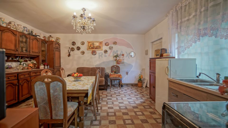 5 room House / Villa for sale, Cernatu area