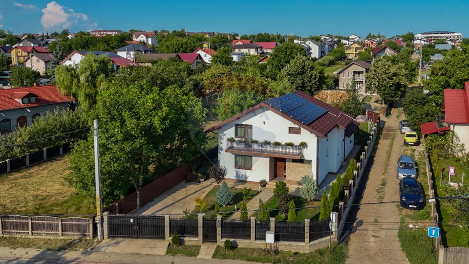 4 room House / Villa for sale