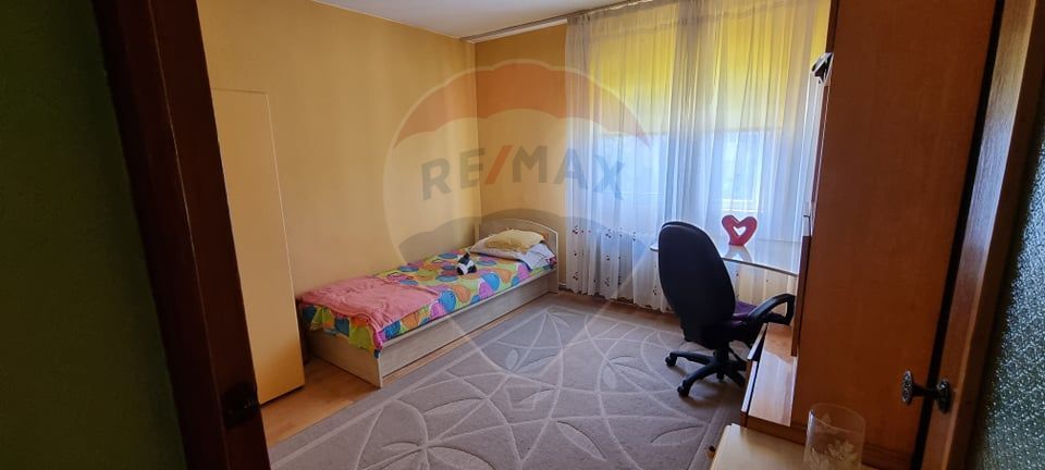 Apartament 3 camere decomandate