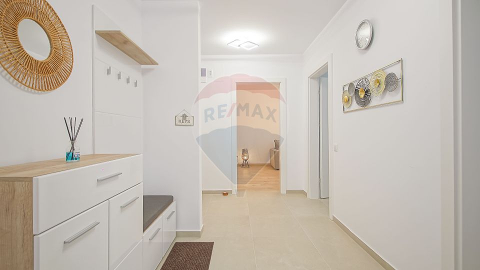 2 room Apartment for rent, Tractorul area