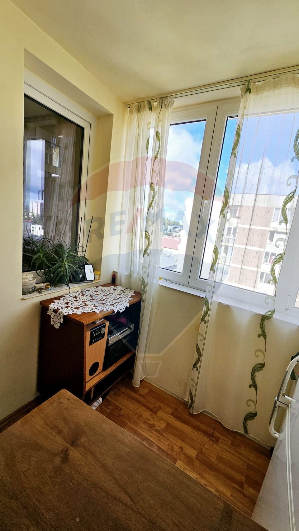 GARSONIERA  decomandata, cu priveliste  - DE VANZARE- BV/  str Traian!