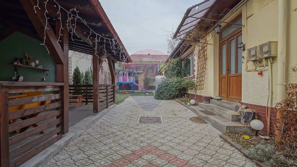 5 room House / Villa for sale, Brasovul Vechi area