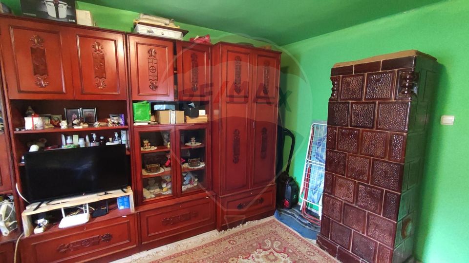 Casă cu 4 camere si teren de vânzare in com. Husasau de Tinca/Fonau