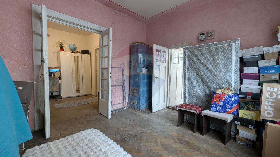 Vânzare Casă / Vilă cu 11 camere  în zona Iancului