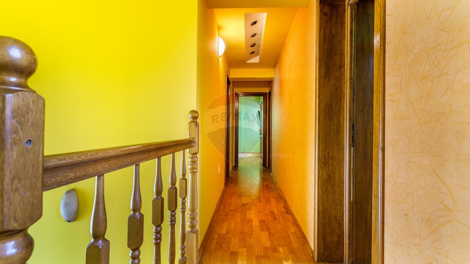 8 room House / Villa for sale, Gheorgheni area