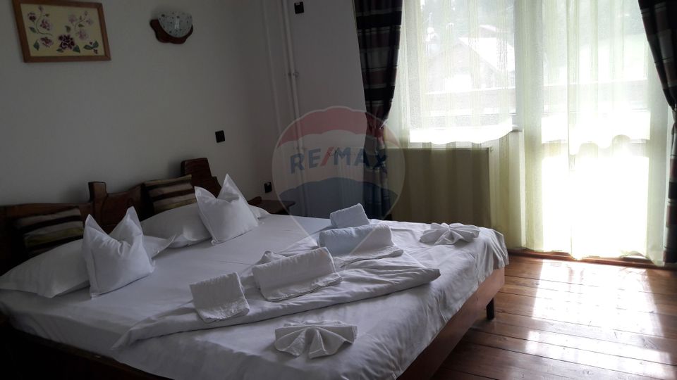 16 room Hotel / Pension for rent