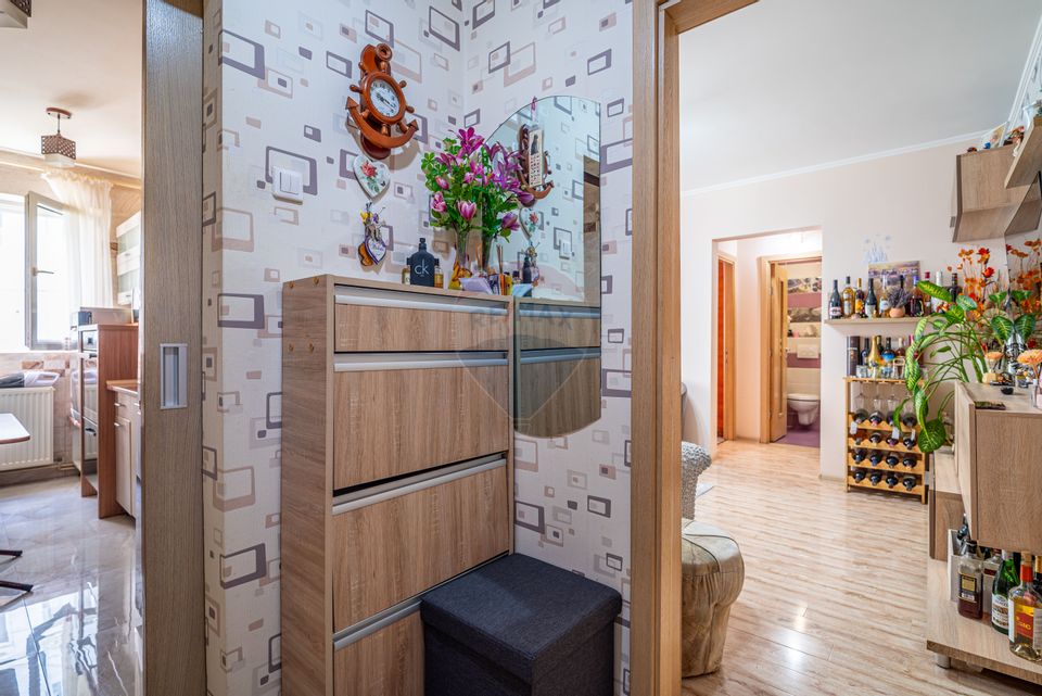 Apartment, 2 rooms, renovated, Ground floor – Breaza