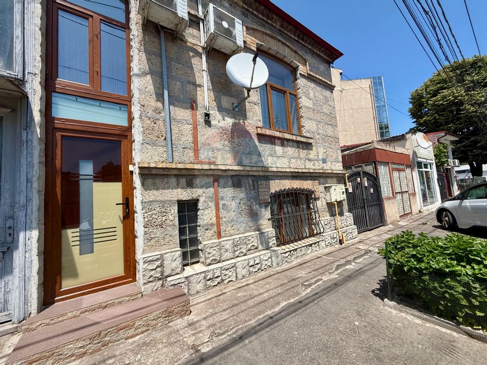5 room House / Villa for sale, Central area