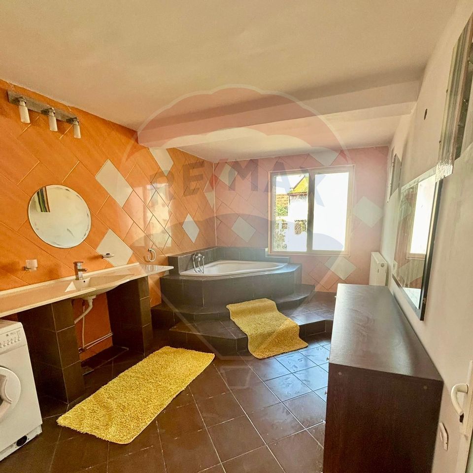 Casa 7 camere de inchiriat in Ovidiu , Constanta