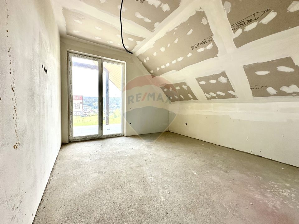 4 room House / Villa for sale