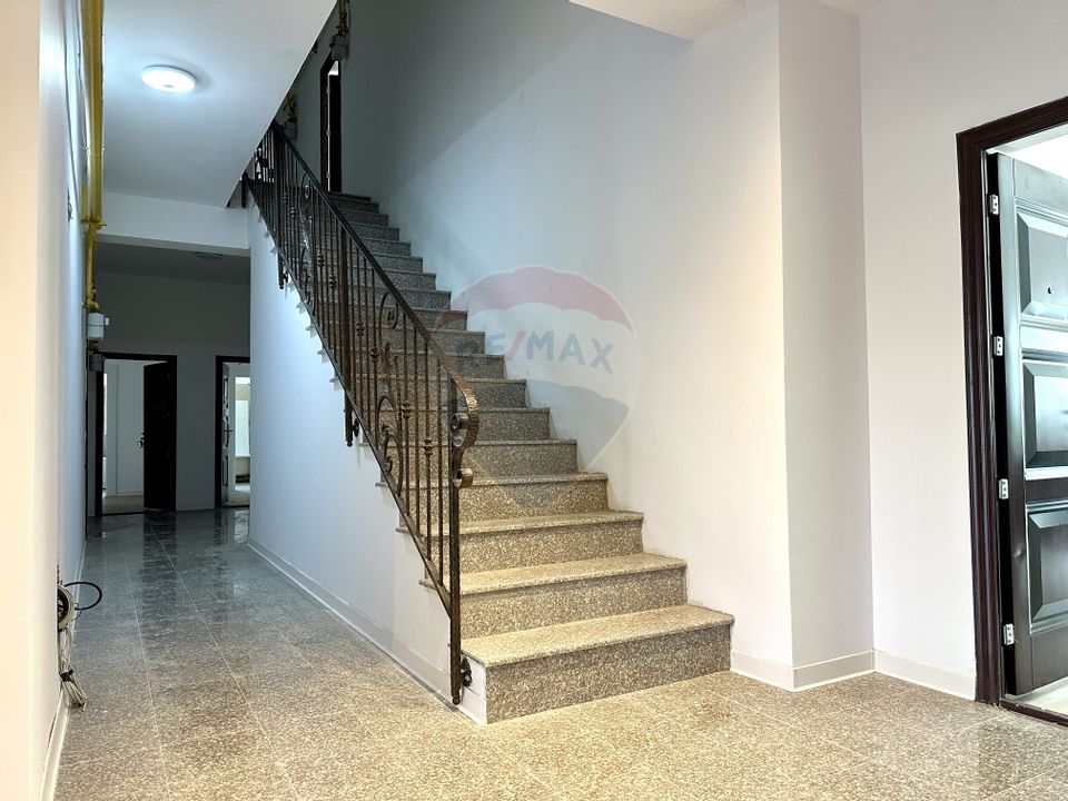 Apartament cu 3 camere Comisia Centrala