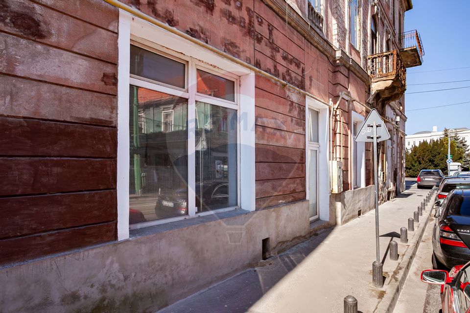 65sq.m Commercial Space for sale, Central area