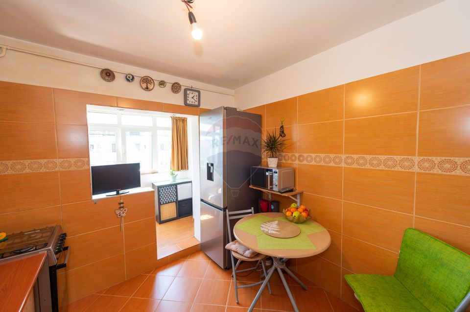 3 rooms apartment for sale, tram end 41, Ghencea, ADP parking