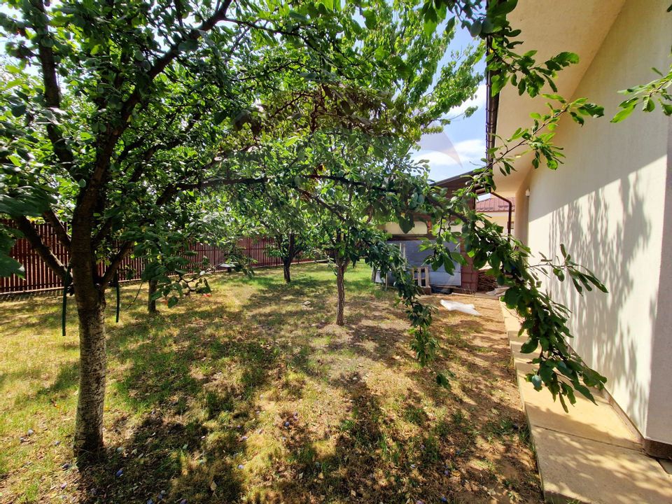 Casa Vila 4 camere / zona Damila