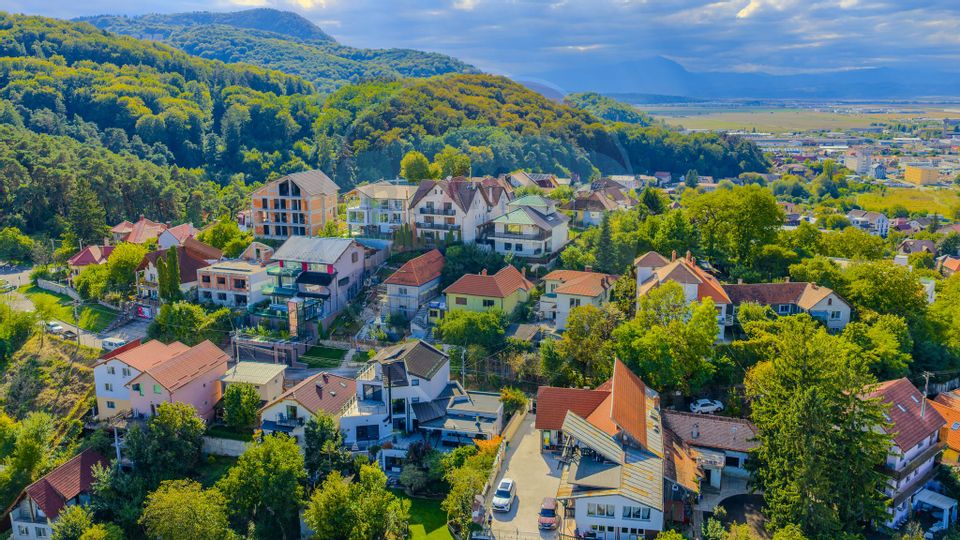 Casă individuală cu două unități locative. Zona Horia–Cloșca–Crișan