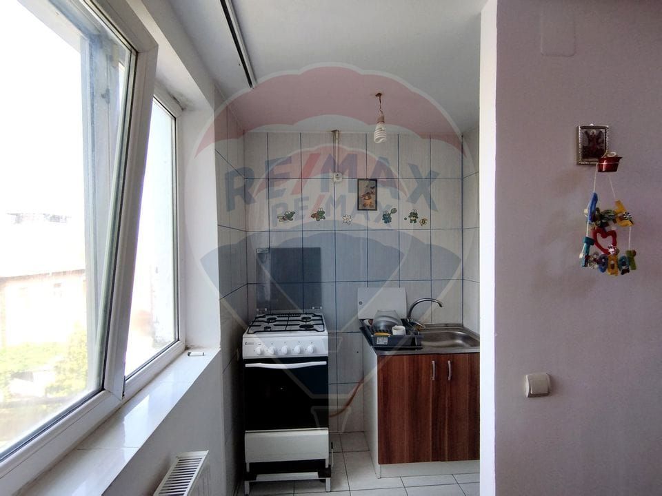 Garsonieră de vânzare, etaj 3, zona Letea