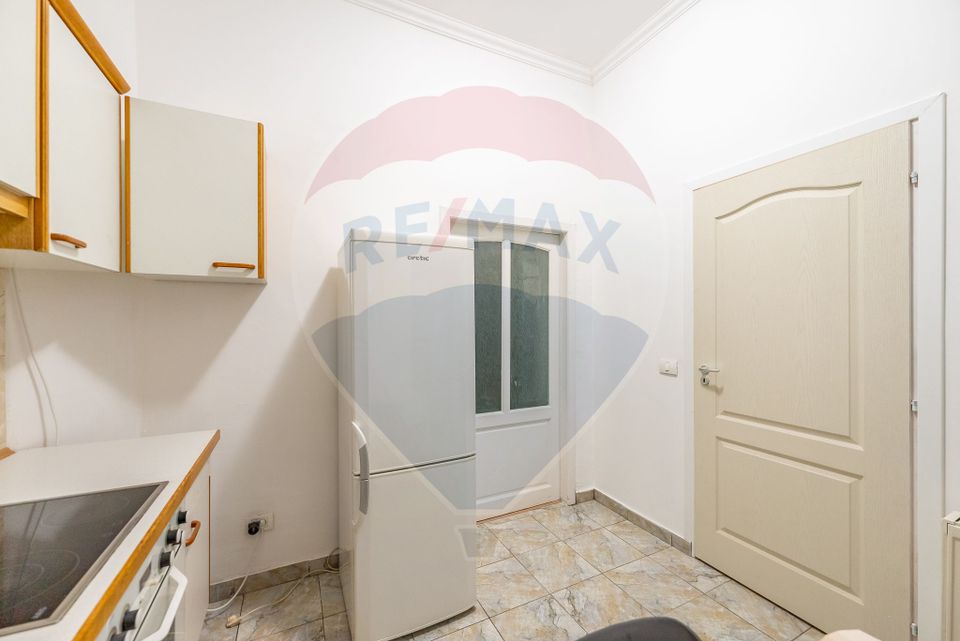 Apartament la casă de închiriat