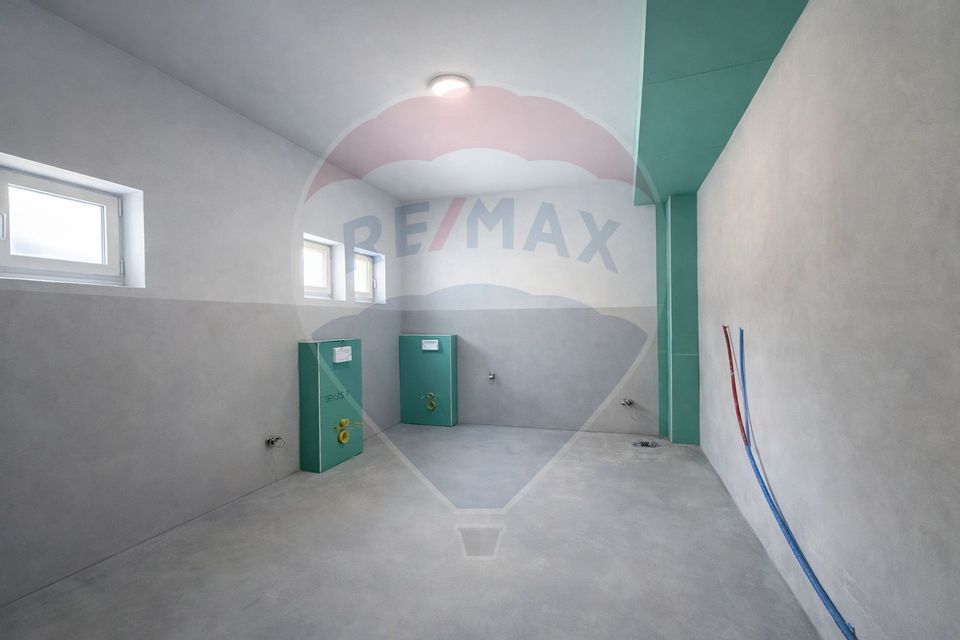 428.09sq.m Commercial Space for rent, Central area