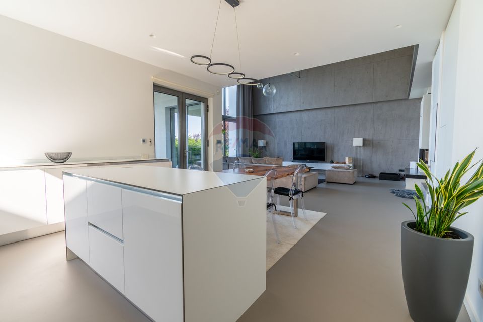 Casa de lux de vanzare in White House Residence