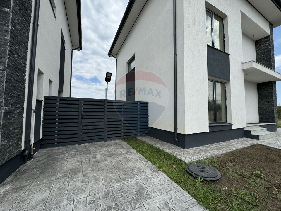 6 room House / Villa for sale