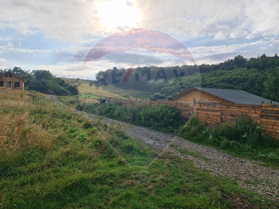 Proprietate exclusivistă în Cristian – eleganță, natură și investiție