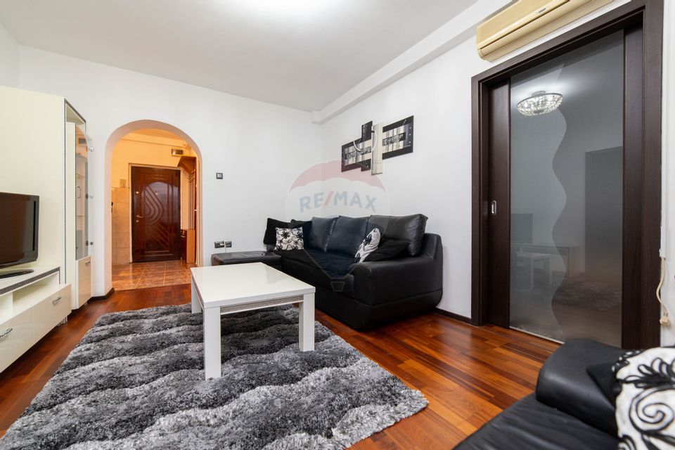 Apartament Ultracentral, 3 camere, Piata Mica, etaj 2