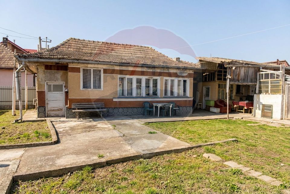 5 room House / Villa for sale, Exterior Est area