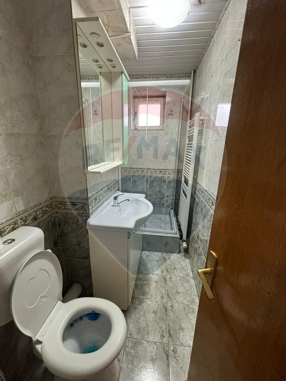 4 room Apartment for rent, Craiovita Noua area