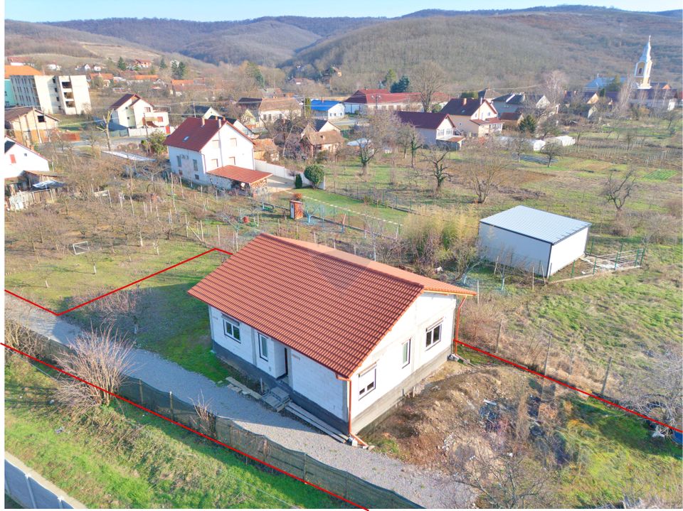 Casă 3 camere de vânzare în Miniș, jud. Arad