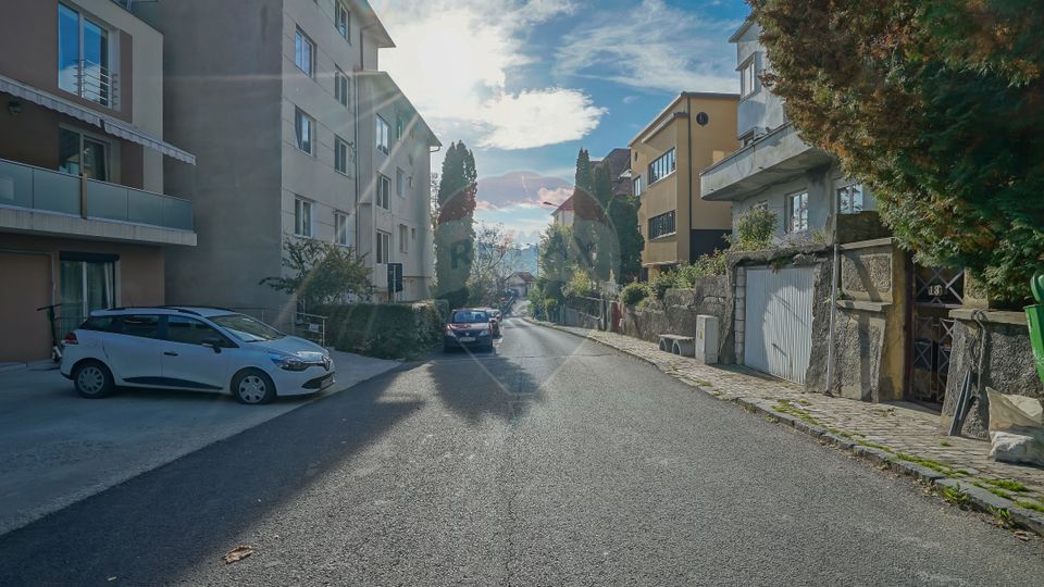 REZERVAT ! Apartament cu 3 camere de închiriat zona centrala