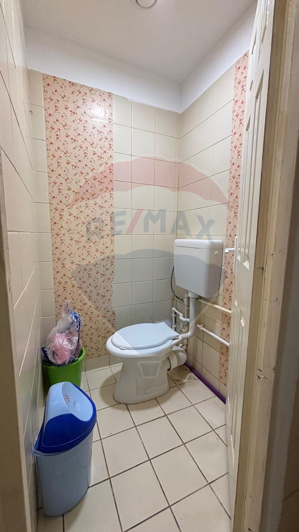 87sq.m Commercial Space for rent, Ultracentral area