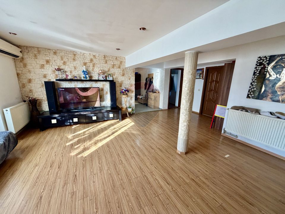 4 room House / Villa for sale