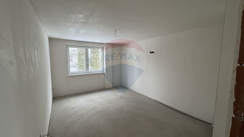 La vânzare Apartamente noi cu 3 camere în zonă Rezidențială