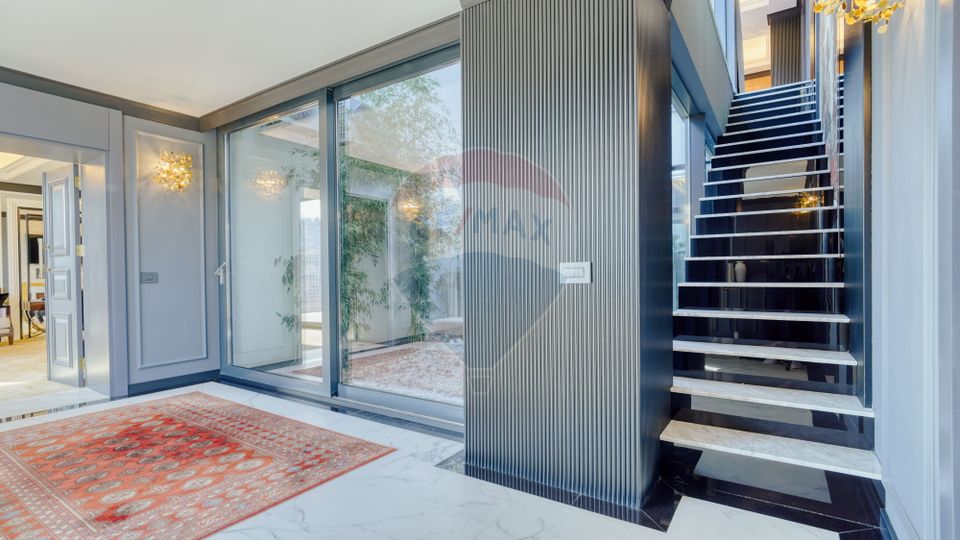 Design, Panorama and Exclusivity — Calea Poienii