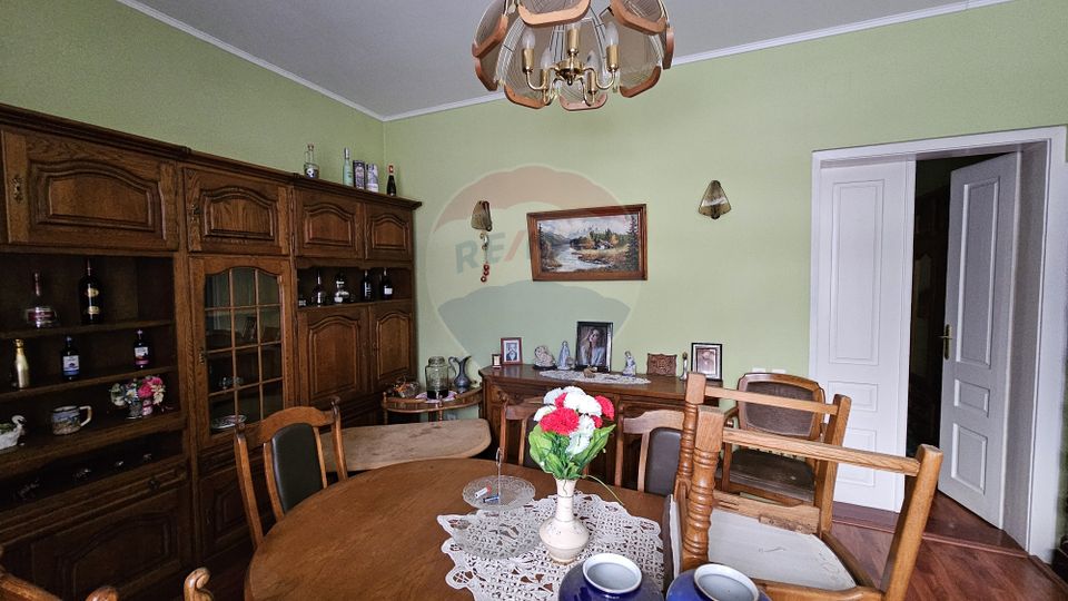 Casă / Vilă  de vânzare în Campulung Moldovenesc, Suceava