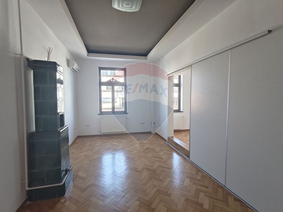 140sq.m Office Space for rent, Ultracentral area
