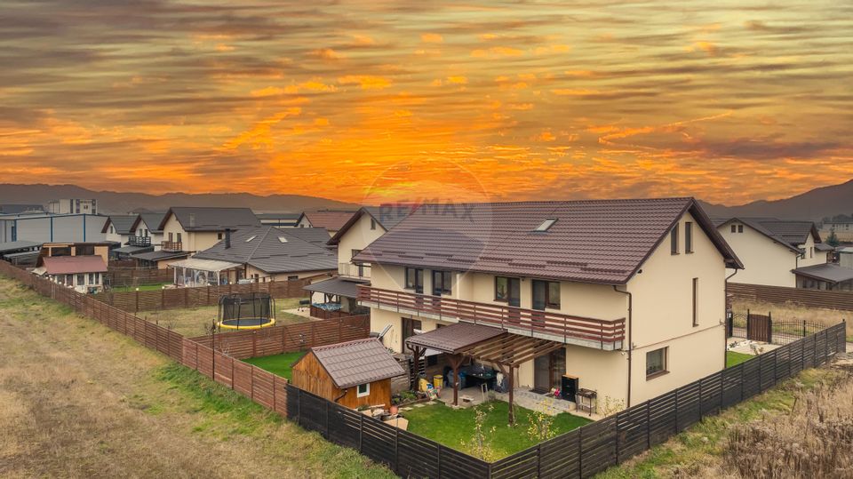 COMISION 0% | Casă tip duplex de vânzare | 5 camere | Cartier Izvor |