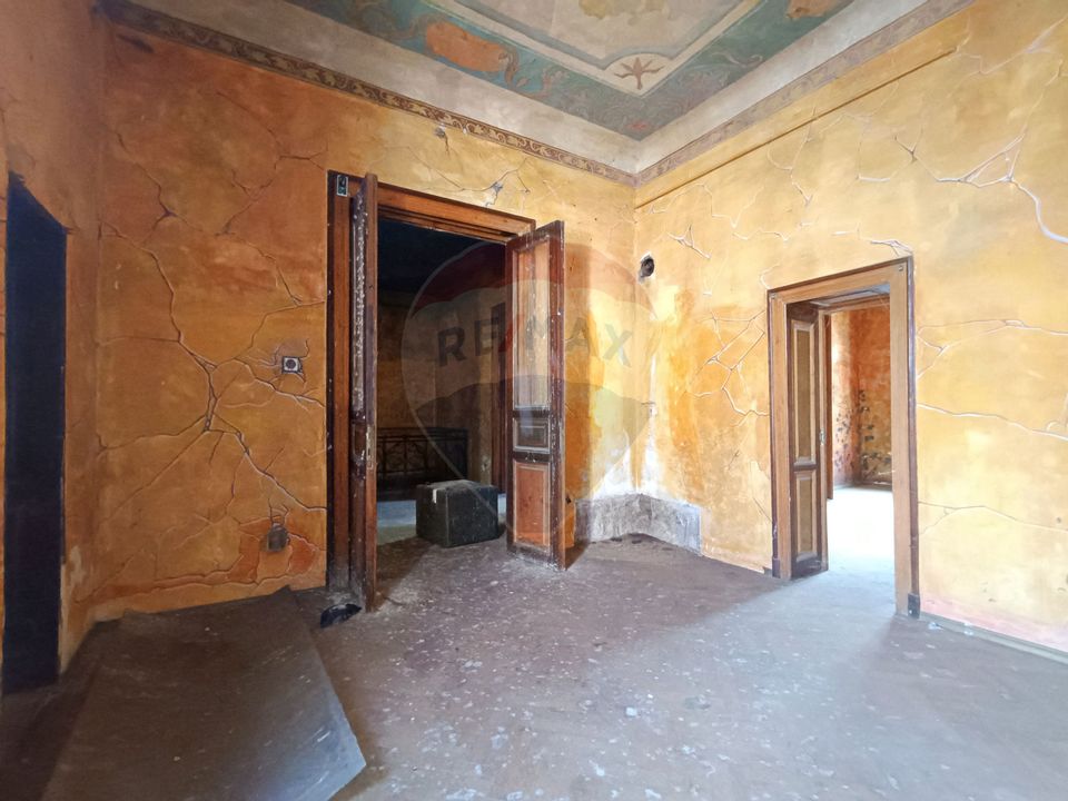 Vanzare Vila Interbelica Stradala, Pta Regina Maria, Ocazie Investitie