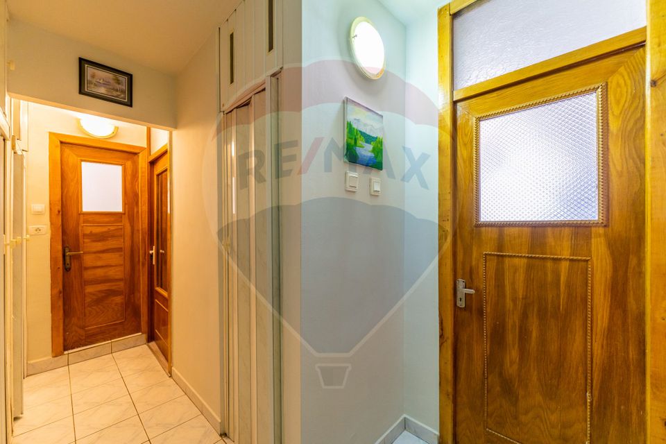 Apartament central 2 camere, decomandat, mobilat-utilat, centrala gaz