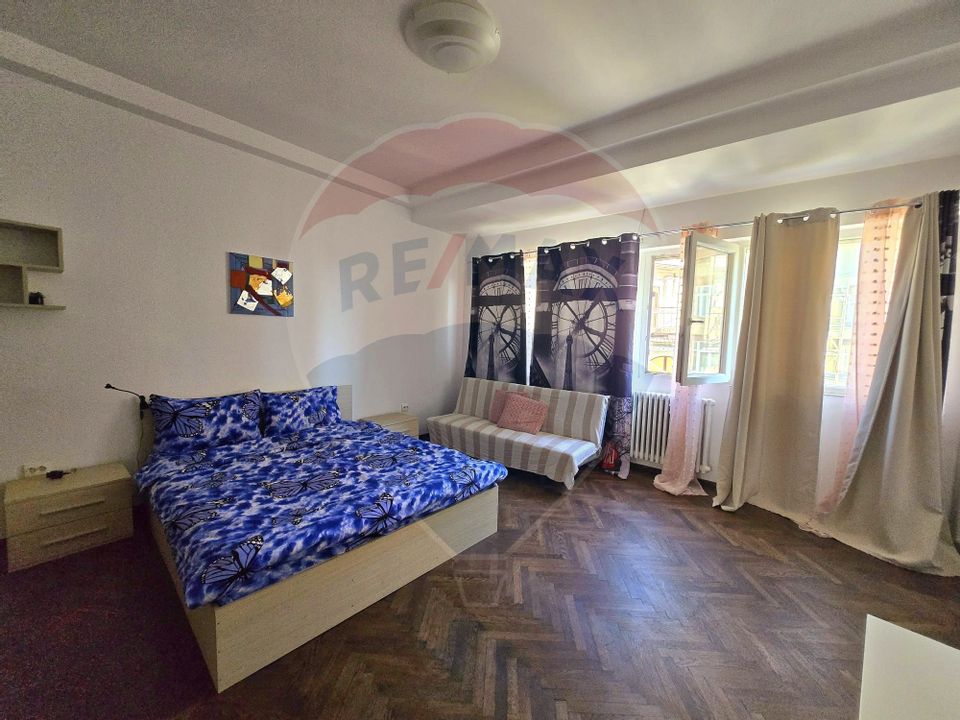 Apartament cu 4 camere P-ta Rosetti 3