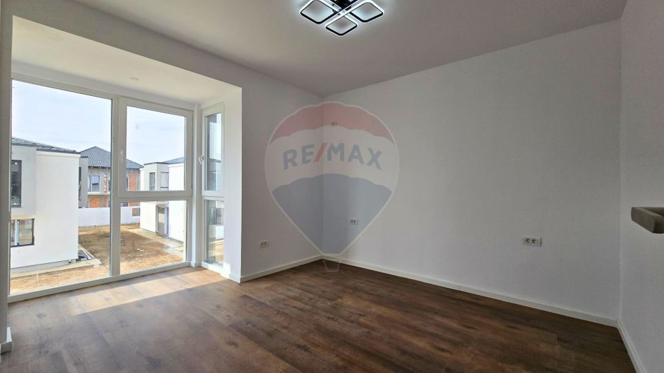 DE INCHIRIAT Casă nouă Tunari | 4 camere | curte proprie | 2 parcări |